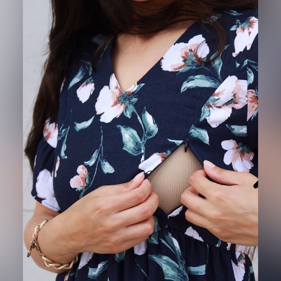 FLORAL NURSING QUEEN DRESS WITH POCKETS -BELL SLEEVE- NAVY - Picture 2 of 4